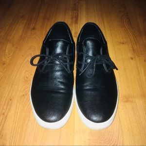 CALVIN KLEIN LOW CUT CASUAL SNEAKERS